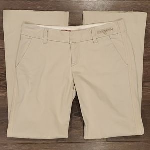 ❤AMERICAN EAGLE LAIDBACK FLARE KHAKI PANTS, 8 (29)